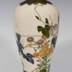 LARGE HIGHLY DECORATIVE JAPANESE KUTANI SAMURAI WARRIOR VASE