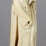 LARGE STUNNING QUALITY JAPANESE IVORY BIJIN OKIMONO BY DOHAKU