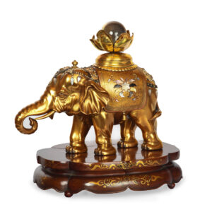 Exceptional Japanese Gold Lacquer Shibayama Elephant Koro